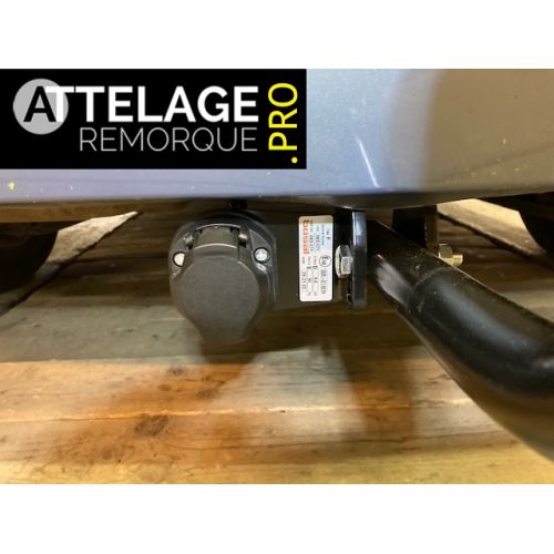 ATTELAGE RENAULT SCENIC 2 LONG COL DE CYGNE BOSAL