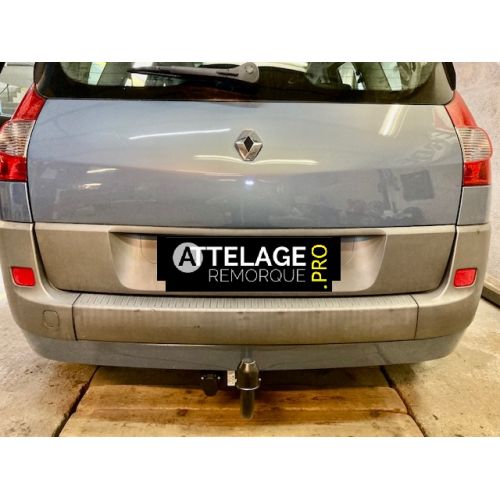 ATTELAGE RENAULT SCENIC 2 LONG COL DE CYGNE BOSAL