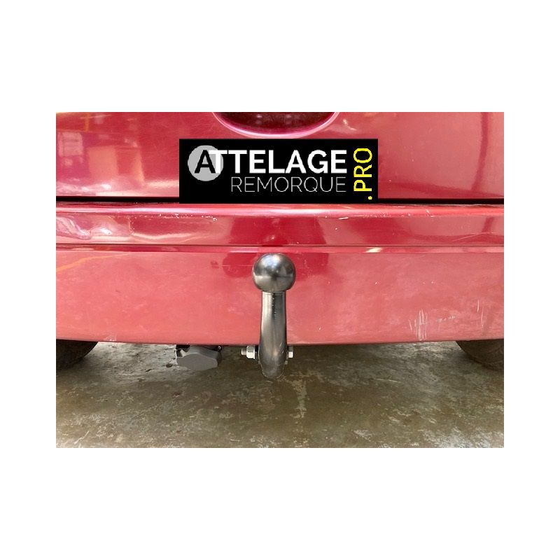 ATTELAGE RENAULT SCENIC 2002 COL DE CYGNE BRINK / THULE