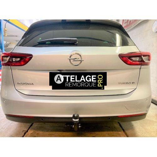 ATTELAGE OPEL INSIGNIA SPORT TOURER 2017 COL DE CYGNE BRINK / THULE