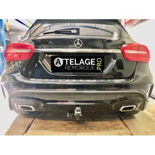 ATTELAGE MERCEDES GLA 2014 COL DE CYGNE BRINK / THULE