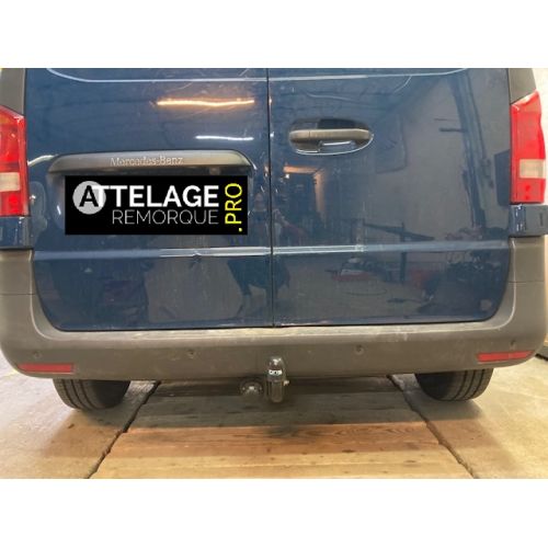 ATTELAGE MERCEDES VITO 3 COL DE CYGNE BOSAL