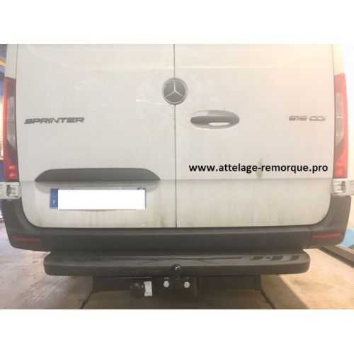 ATTELAGE MERCEDES SPRINTER FOURGON PLATINE + CROCHET MIXTE SIARR