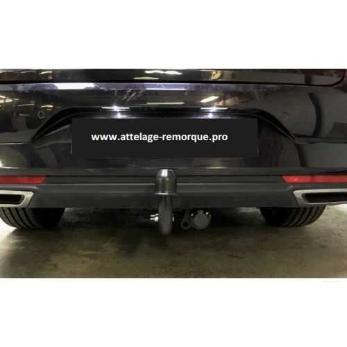ATTELAGE RENAULT TALISMAN BERLINE COL DE CYGNE BOSAL