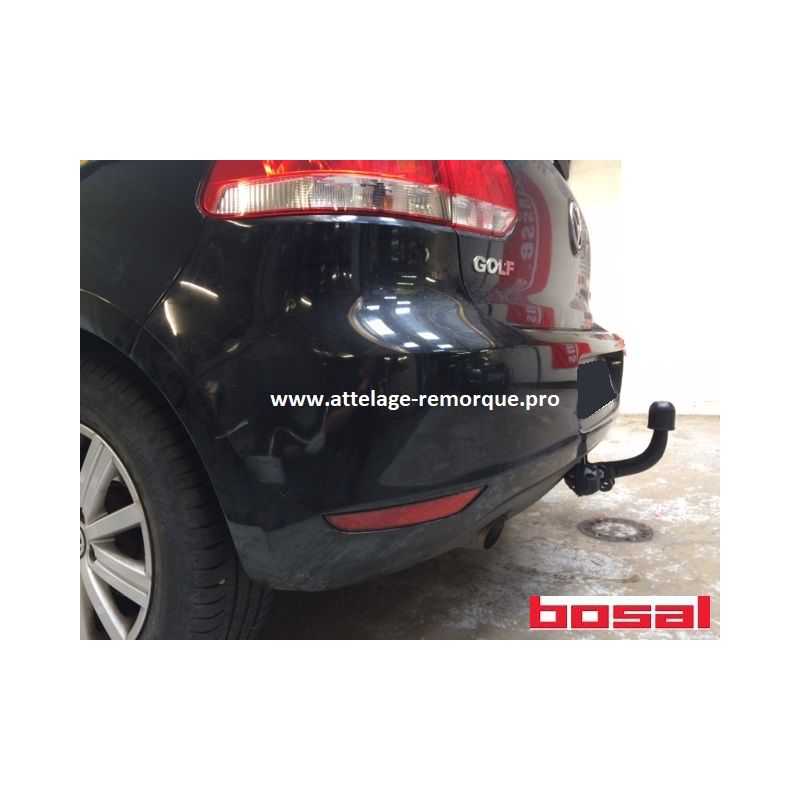ATTELAGE VOLKSWAGEN GOLF IV BERLINE COL DE CYGNE BOSAL