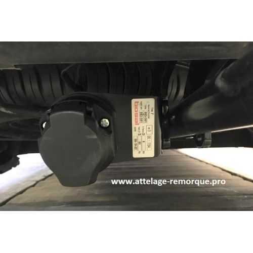ATTELAGE RENAULT KANGOO II COL DE CYGNE BOSAL