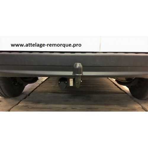 ATTELAGE RENAULT KANGOO II COL DE CYGNE BOSAL