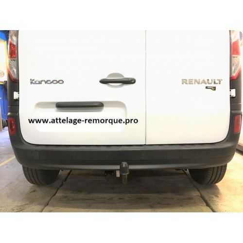 ATTELAGE RENAULT KANGOO II COL DE CYGNE BOSAL