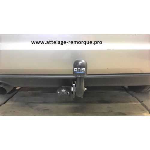 ATTELAGE VOLKSWAGEN GOLF VII SPORTVAN COL DE CYGNE BOSAL