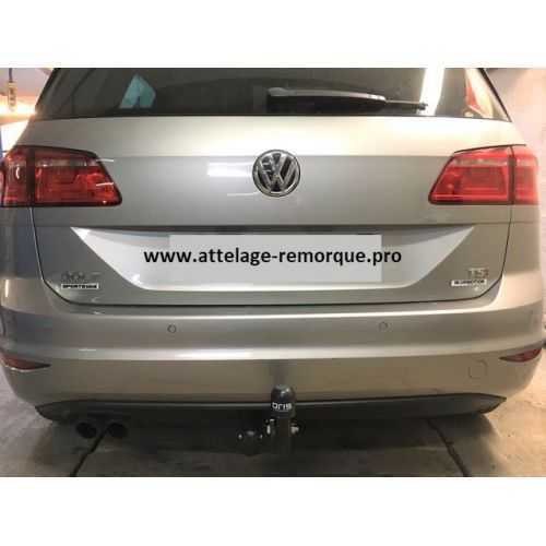 ATTELAGE VOLKSWAGEN GOLF VII SPORTVAN COL DE CYGNE BOSAL