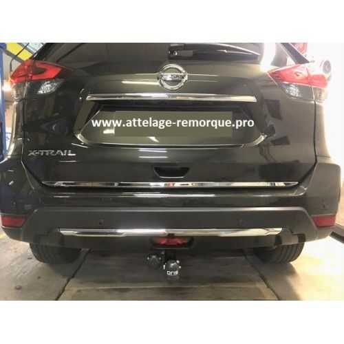ATTELAGE NISSAN X-TRAIL 2020 COL DE CYGNE BOSAL