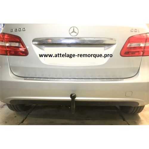 ATTELAGE MERCEDES CLASSE B 2014 COL DE CYGNE BOSAL