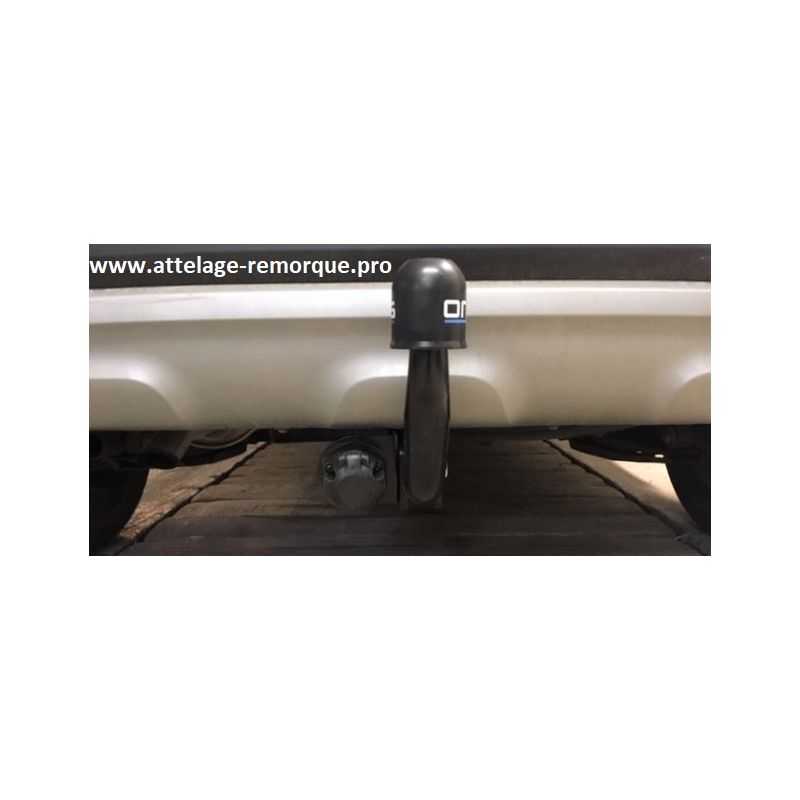 ATTELAGE RENAULT CAPTUR I COL DE CYGNE BOSAL
