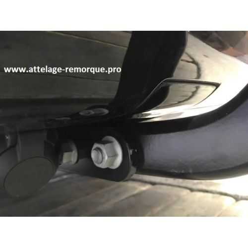ATTELAGE PEUGEOT 308 SW II GT LINE COL DE CYGNE BRINK