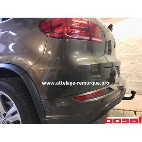 ATTELAGE VOLKSWAGEN TIGUAN 1 COL DE CYGNE BOSAL