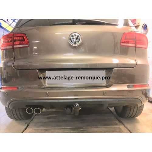 ATTELAGE VOLKSWAGEN TIGUAN 1 COL DE CYGNE BOSAL