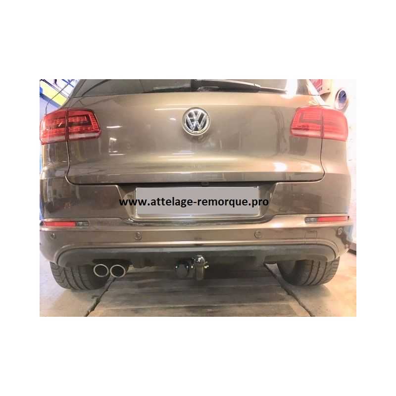 ATTELAGE VOLKSWAGEN TIGUAN 1 COL DE CYGNE BOSAL
