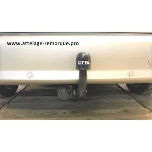 ATTELAGE FORD GRAND C-MAX COL DE CYGNE BOSAL