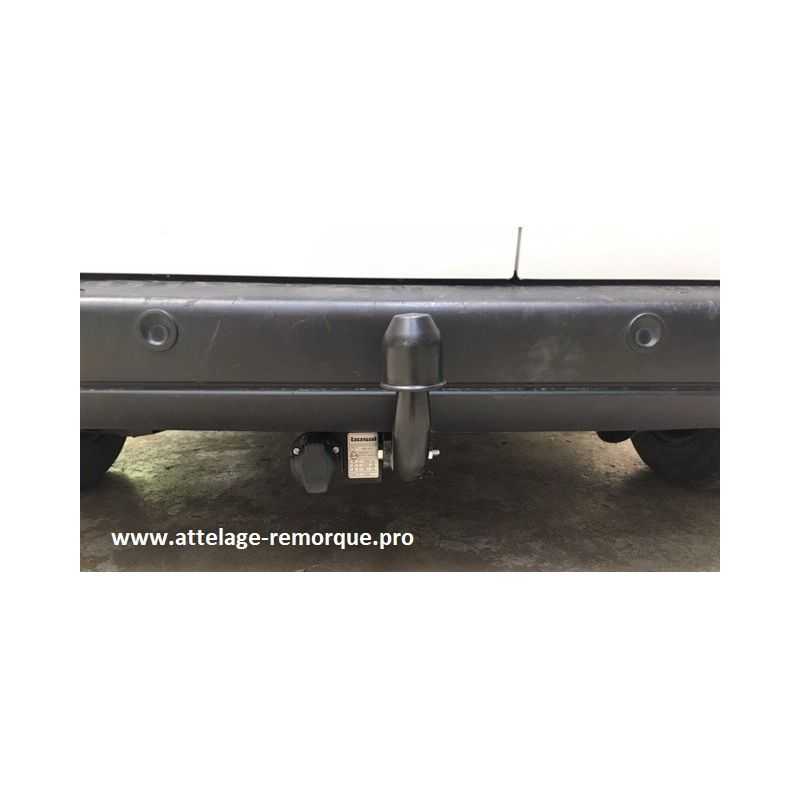 ATTELAGE PEUGEOT PARTNER II COURT 2015 COL DE CYGNE BOSAL