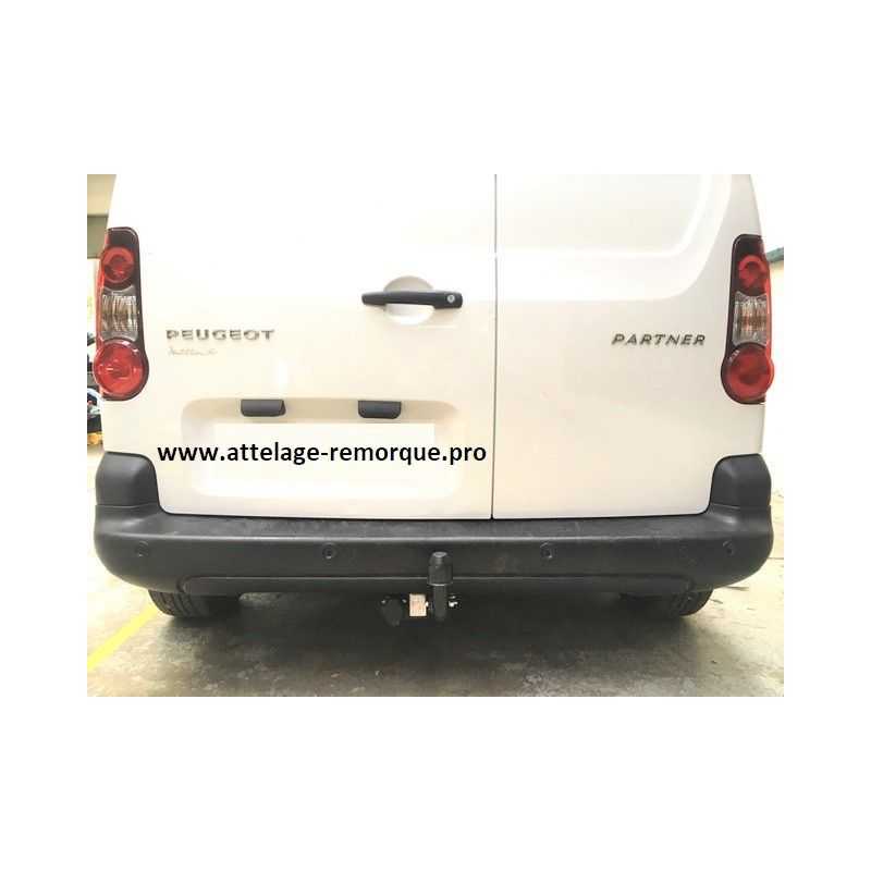 ATTELAGE PEUGEOT PARTNER II COURT 2015 COL DE CYGNE BOSAL