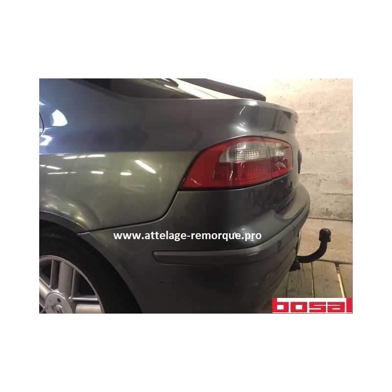 ATTELAGE RENAULT LAGUNA II COL DE CYGNE BOSAL