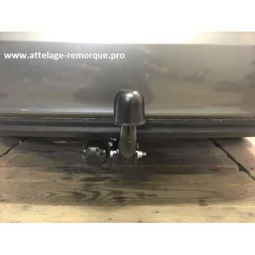 ATTELAGE FIAT TIPO SW COL DE CYGNE BOSAL