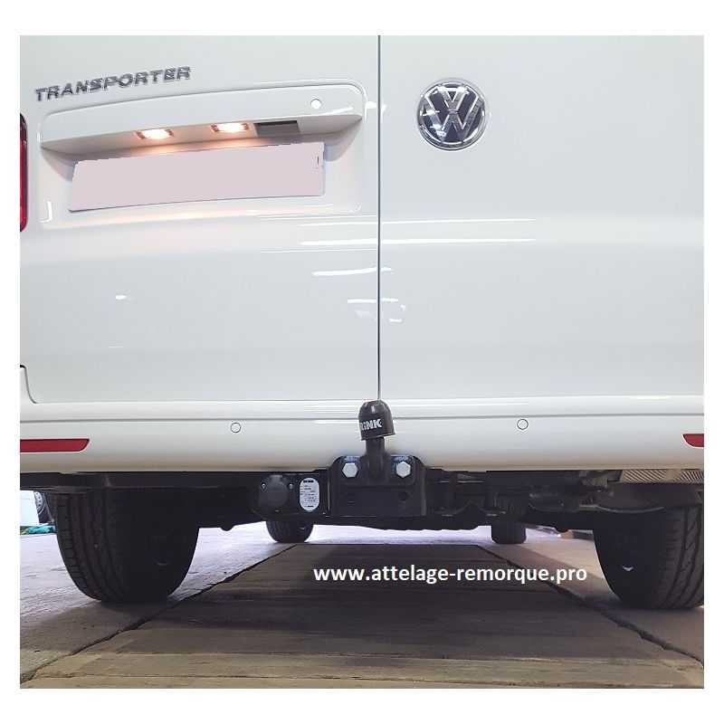 ATTELAGE VOLKSWAGEN TRANSPORTER 6 PLATINE BRINK