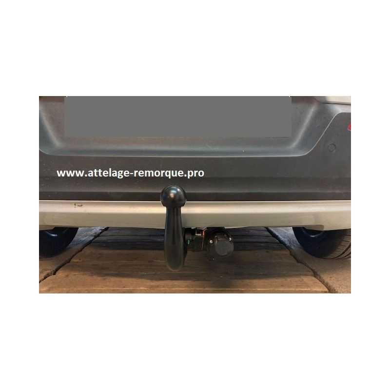 ATTELAGE VOLVO XC40 + HYBRIDE RDSO EN DIAGONAL BRINK THULE