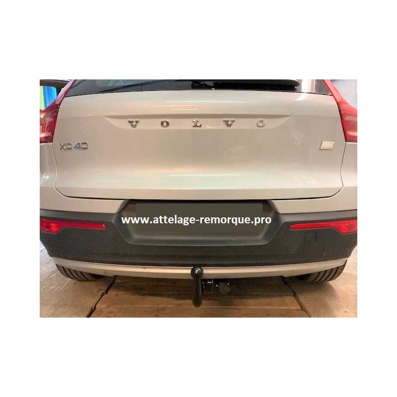 ATTELAGE VOLVO XC40 + HYBRIDE RDSO EN DIAGONAL BRINK THULE