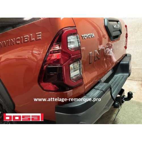 ATTELAGE TOYOTA HILUX 2021 ROTULE COUDEE BOSAL