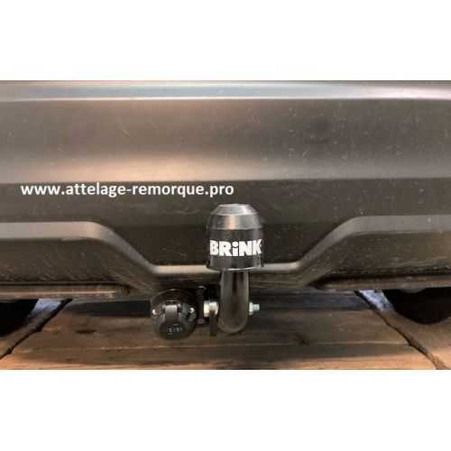 ATTELAGE NISSAN QASHQAI 2021 COL DE CYGNE BRINK / THULE