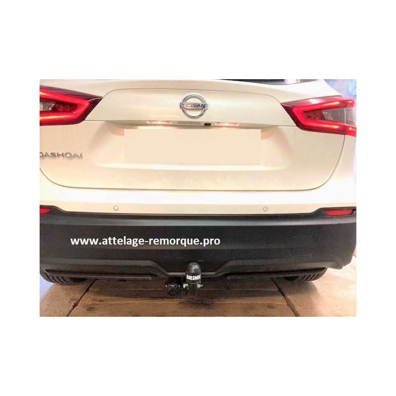 ATTELAGE NISSAN QASHQAI 2021 COL DE CYGNE BRINK / THULE