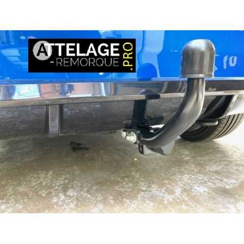 ATTELAGE SKODA FABIA 3 MONTE CARLO COL DE CYGNE BOSAL