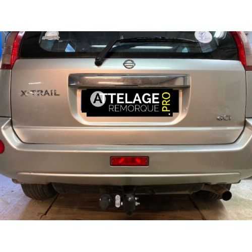 ATTELAGE NISSAN X-TRAIL 2005 COL DE CYGNE BOSAL