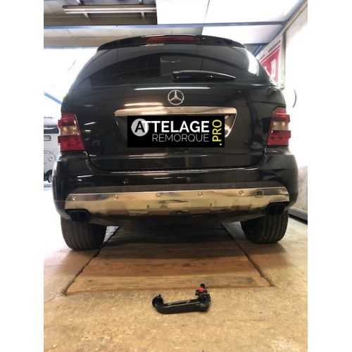 ATTELAGE MERCEDES ML W164 DEMONTABLE SANS OUTILS SIARR