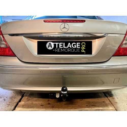 ATTELAGE MERCEDES CLASSE E W211 COL DE CYGNE BRINK / THULE