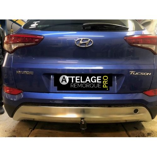 ATTELAGE HYUNDAI TUCSON 2018 COL DE CYGNE BOSAL
