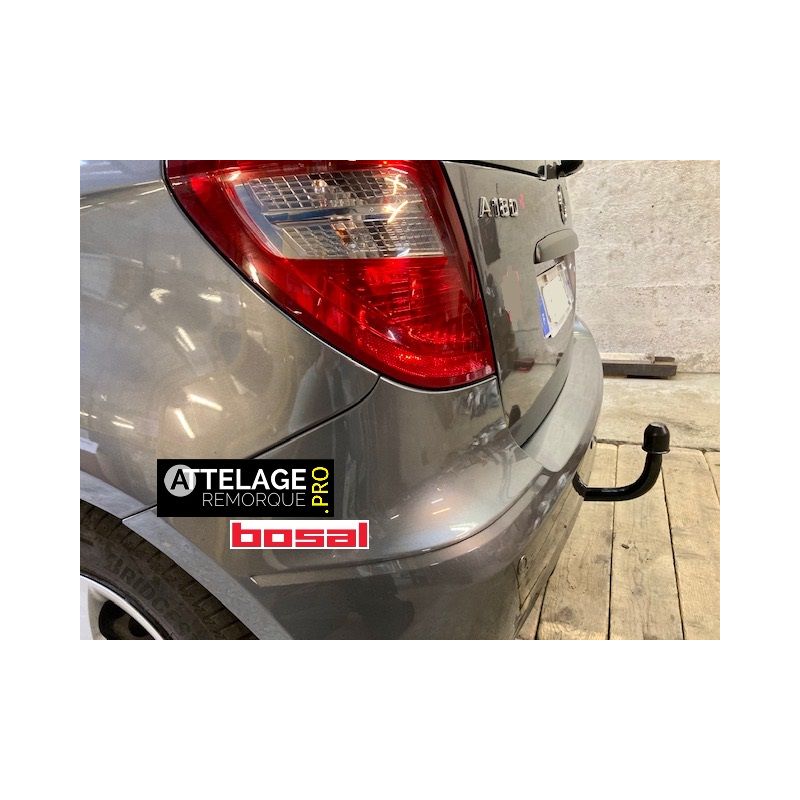 ATTELAGE MERCEDES CLASSE A W169 COL DE CYGNE BOSAL