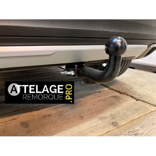 ATTELAGE VOLVO XC40 2019 COL DE CYGNE BOSAL