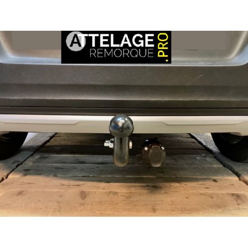 ATTELAGE VOLVO XC40 2019 COL DE CYGNE BOSAL