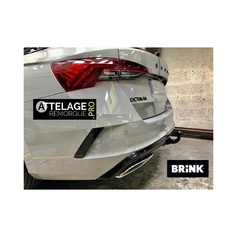 ATTELAGE SKODA OCTAVIA 5 COMBI RS 2021 COL DE CYGNE BRINK / THULE