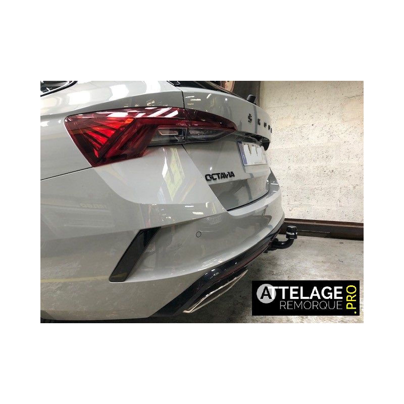 ATTELAGE SKODA OCTAVIA 5 COMBI RS 2021 COL DE CYGNE BRINK / THULE