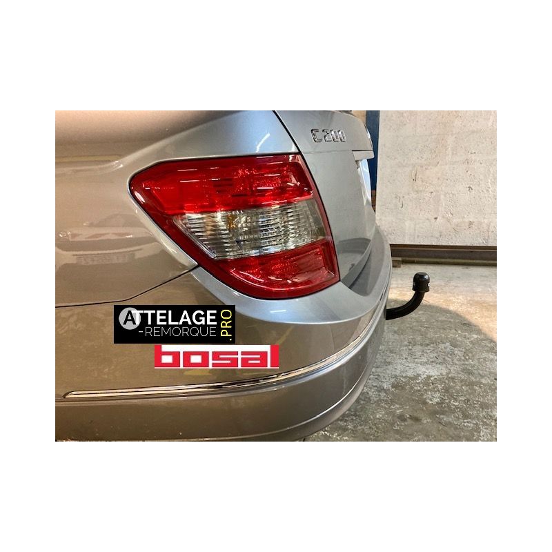 ATTELAGE MERCEDES CLASSE C BREAK S204 DEMONTABLE SANS OUTILS BOSAL