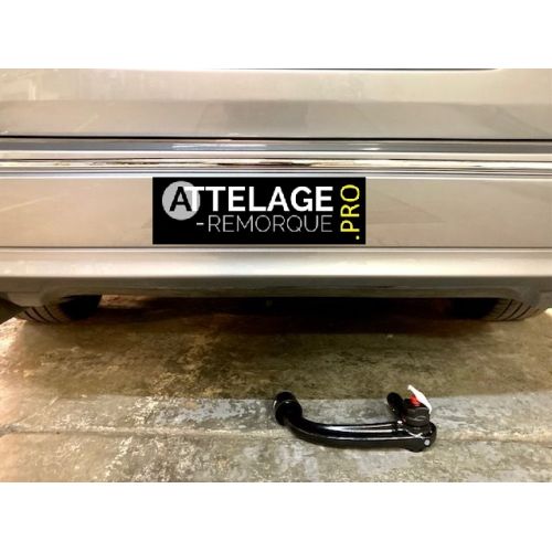 ATTELAGE MERCEDES CLASSE C BREAK S204 DEMONTABLE SANS OUTILS BOSAL