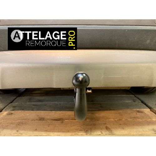 ATTELAGE ALFA ROMEO STELVIO DEMONTABLE SANS OUTILS BRINK THULE