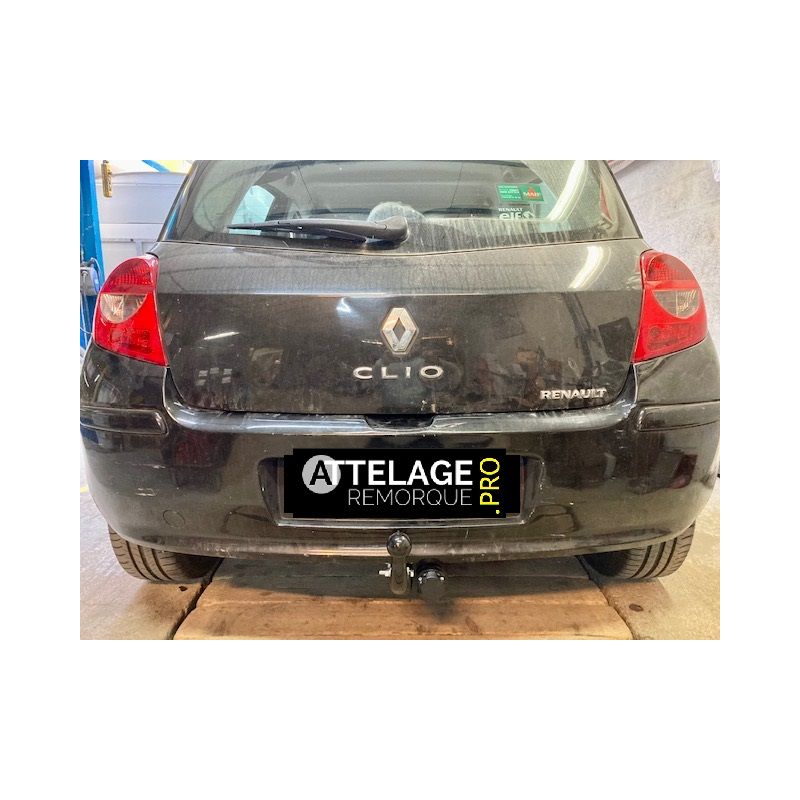 ATTELAGE RENAULT CLIO 3 COL DE CYGNE BOSAL